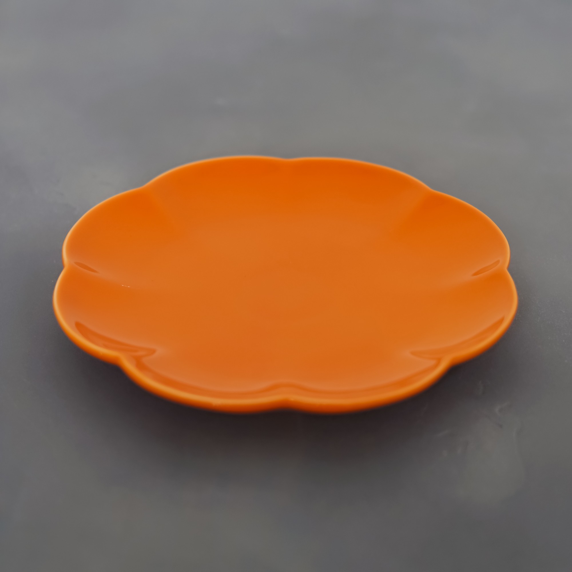 Тарелка десертная "Цветок" (19 см), оранжевая